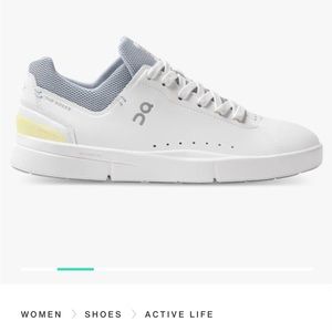 On Cloud the Roger shoe